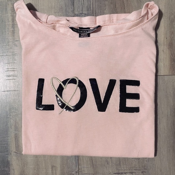 VICTORIA’S SECRET LONG SLEEVE TEE-SHIRT 💕 - Picture 4 of 4